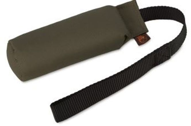 Huvudbild Tygdummy Ca 250 g Khaki Bandhandtag Totallängd utan handtag ca 19 cm Diameter ca 6 cm